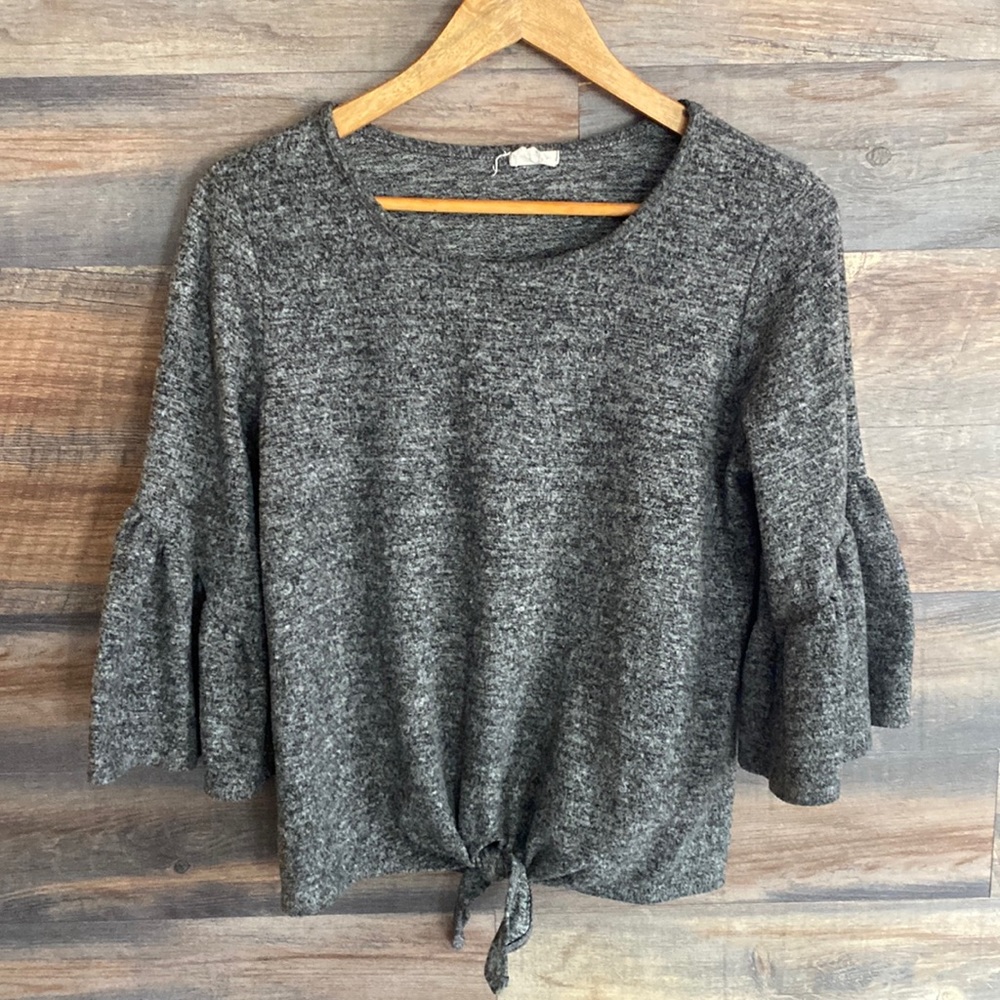 ruffled wide sleeve top